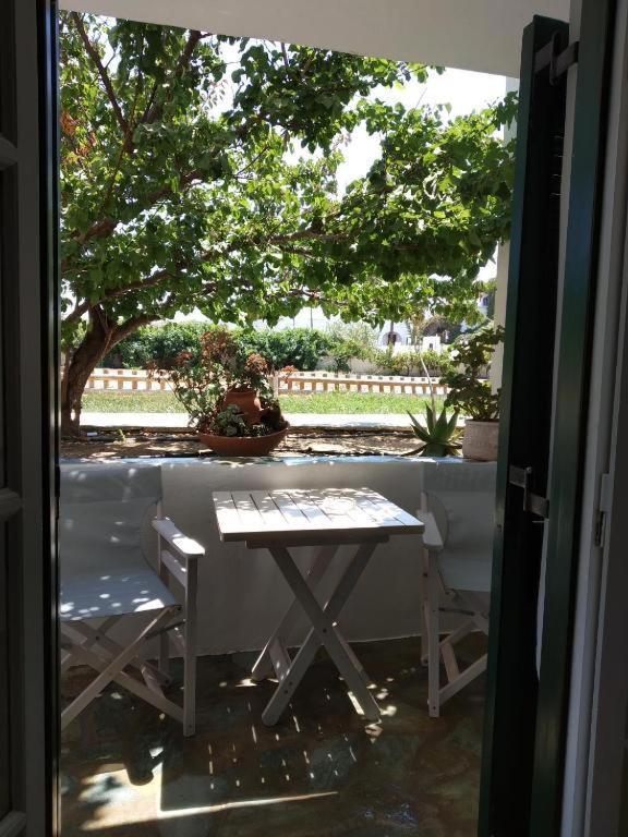 Elpidas Studios Agia Anna  Exterior photo